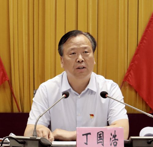 全县优化营商环境工作推进会召开